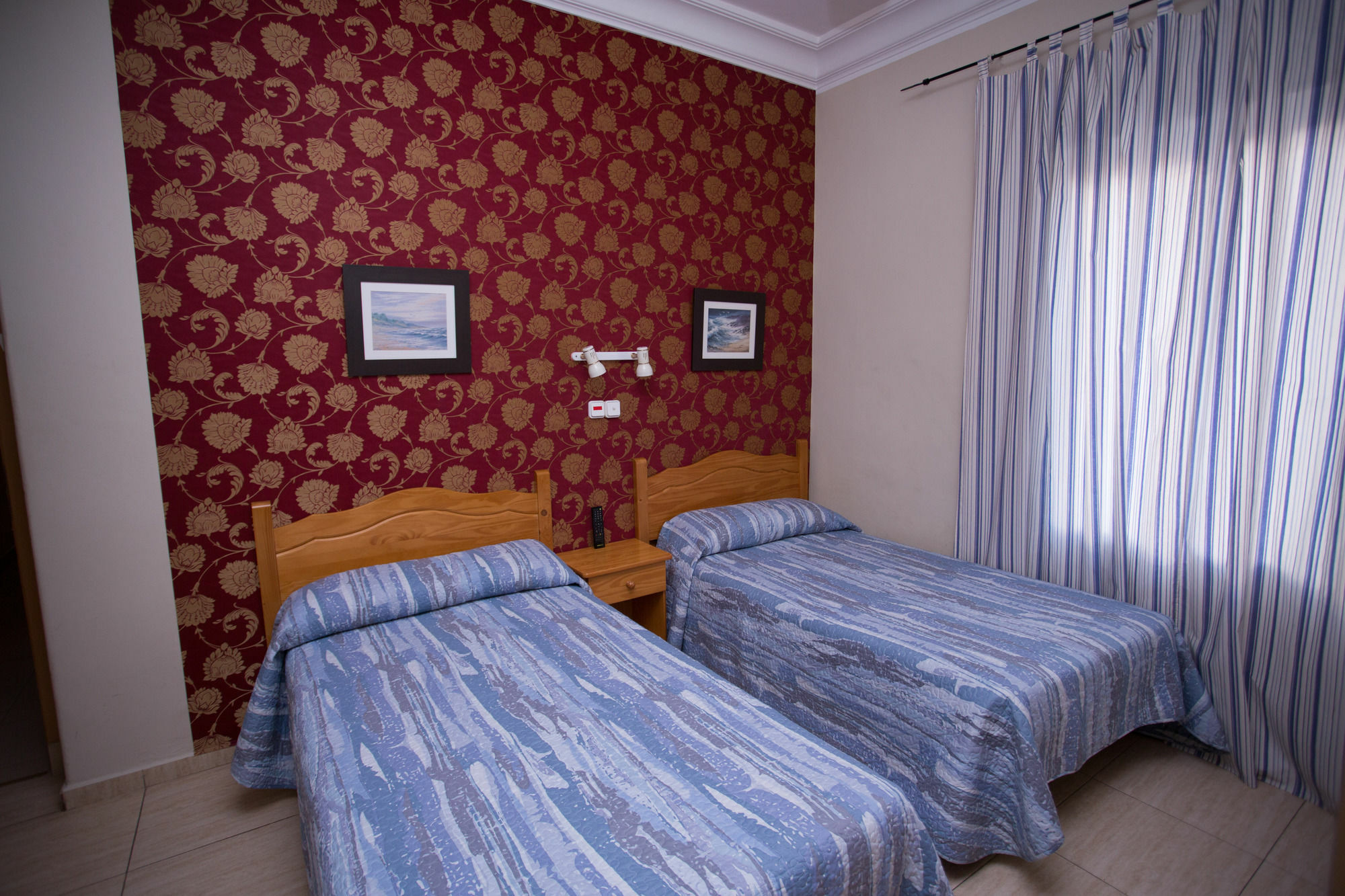 Hostal Navarra ซาราโกซา ภายนอก รูปภาพ
